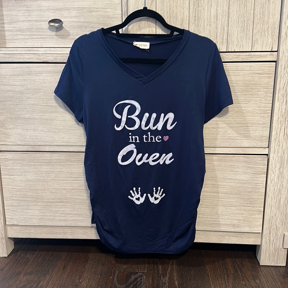 Maternity top.